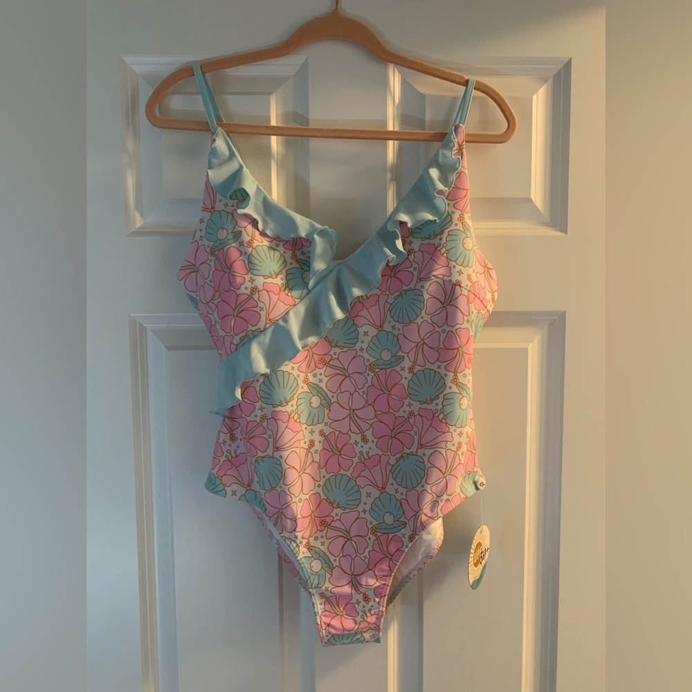 Caden Lane women’s xl bathing suit. New with tags.